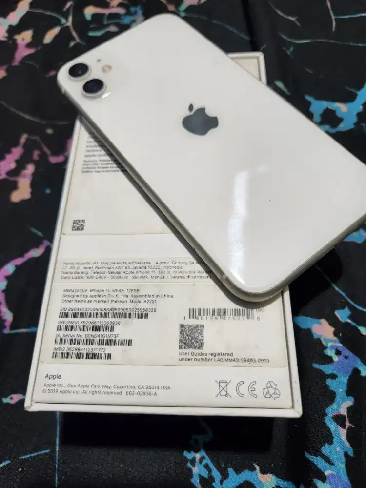 Iphone 11 128 GB fullset resmi ibox