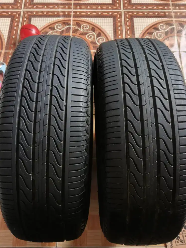 Ban Accelera R16 215/65, kondisi 90%