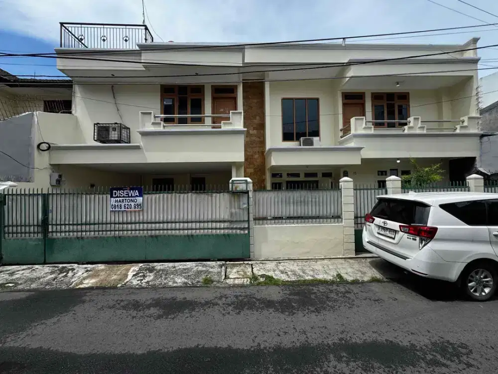 Disewakan Rumah Bagus 2 Lantai di Tanjung Duren Selatan Central Park Jakarta Barat