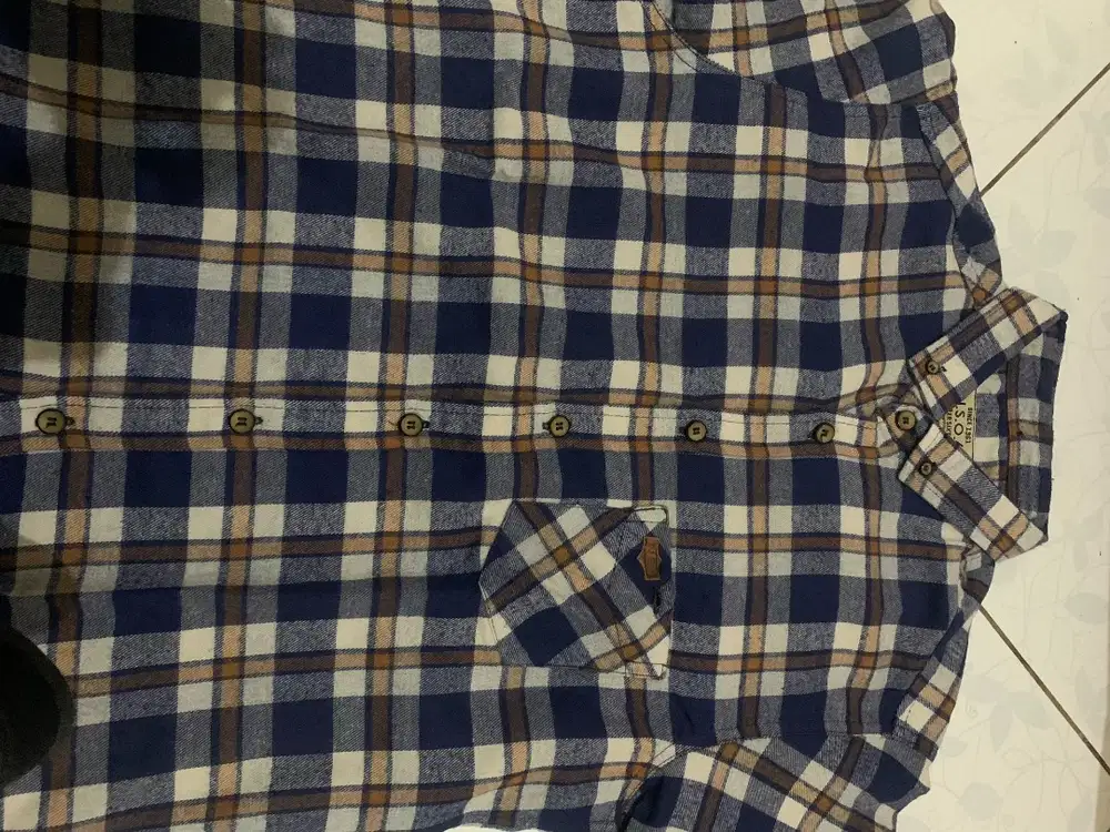 Kemeja Flanel Pria Lengan Panjang Motif Kotak Size M