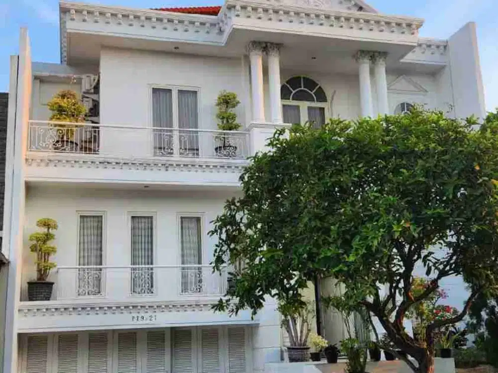 Dijual Rumah Villa Bukit Regency Strategis di Pakuwon Indah FULL FURNISH