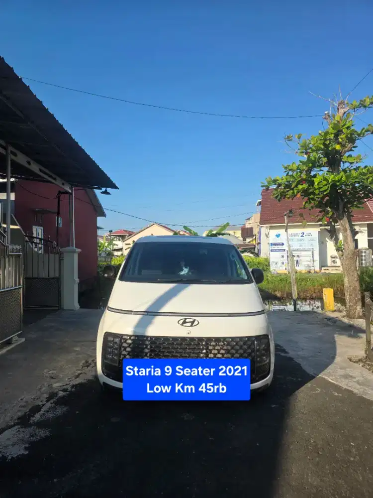 Hyundai Staria 2021 9seater