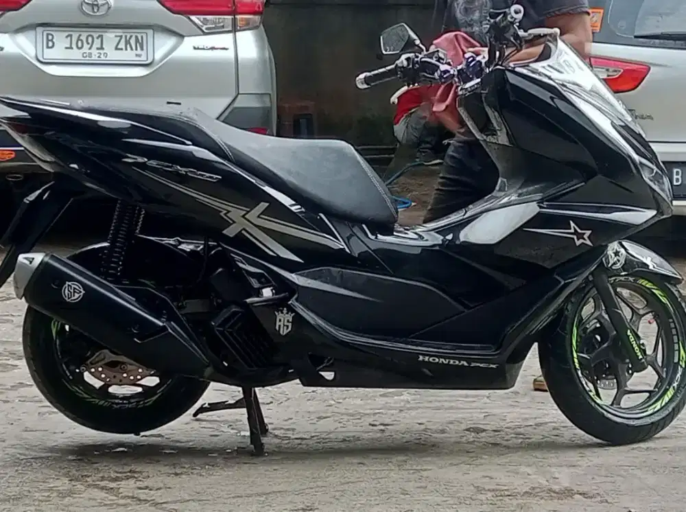 Honda PCX 160 CBS Tahun 2024