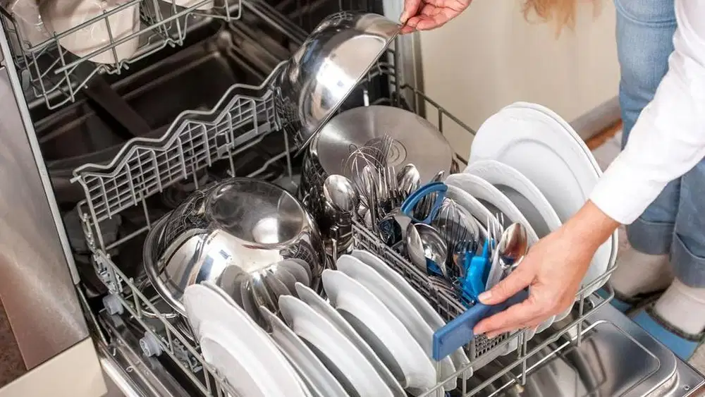 LOWONGAN KERJA DISHWASHER CILEDUG