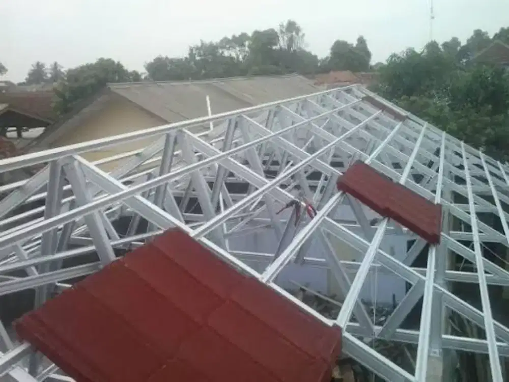 PLAFON PVC DAN BAJA RINGAN TERPASANG