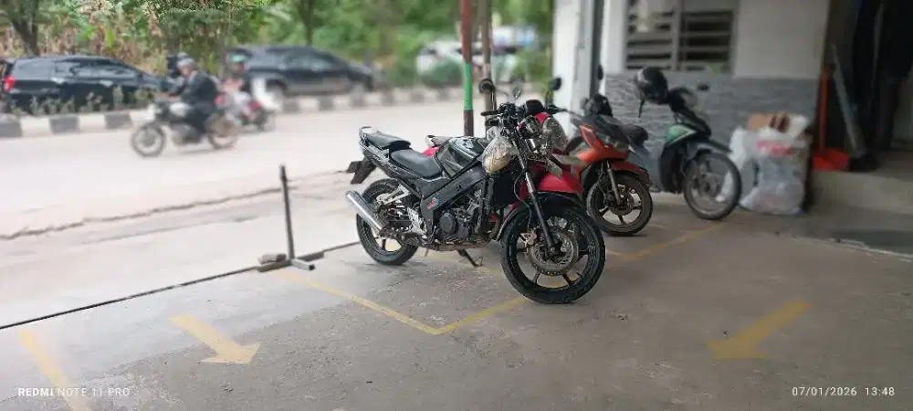 Jual motor CBR Jual apa adanya kondisi jalan STNK dan BPKB atas nama