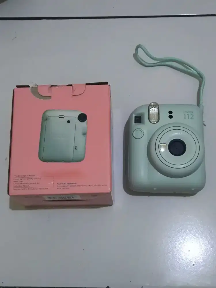 Kamera Instax Mini 12