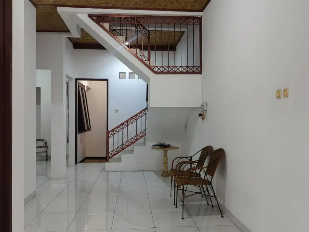 Rumah Minimalis 2 Lantai di Cherry Field