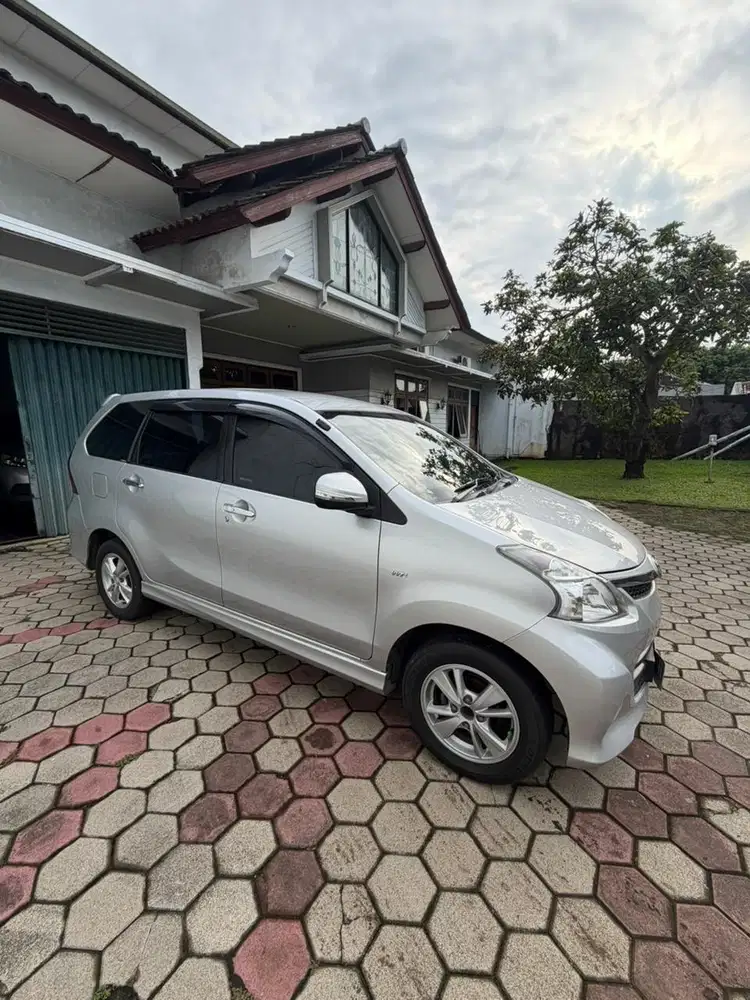 Toyota Avanza Veloz 1.5 AT Semarang