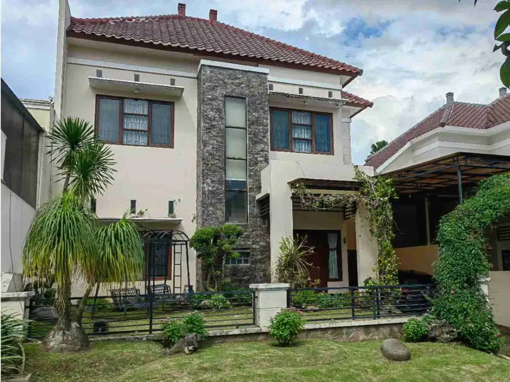 RUMAH VILLA PUNCAK TIDAR MALANG