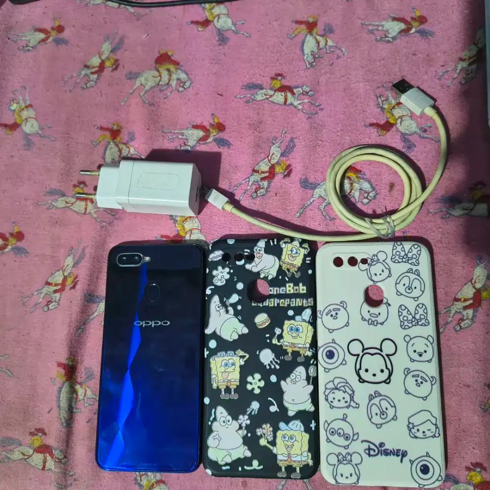 Oppo F9 4/64GB Biru Normal siap pakai