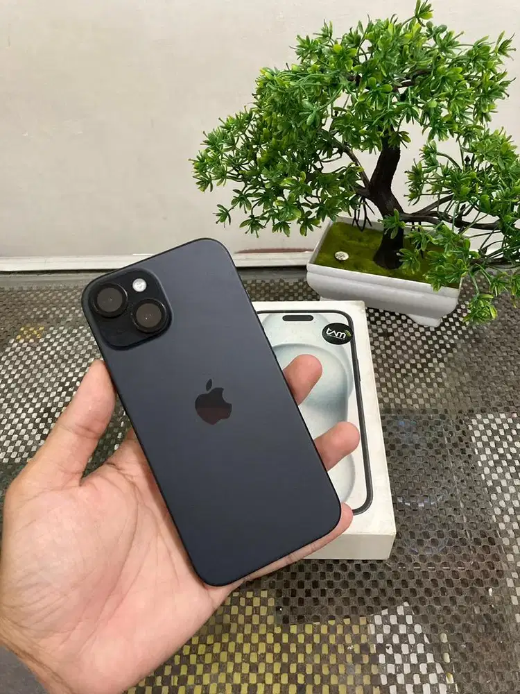 iPhone 15 128 garansi resmi ibox