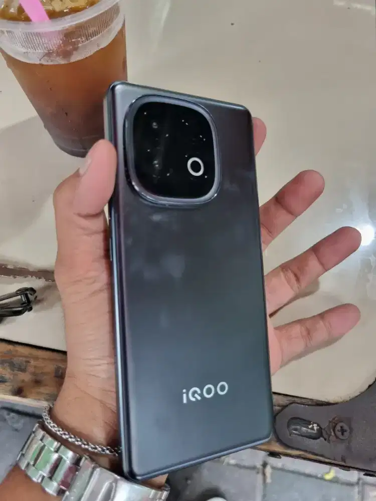 iqoo neo 10 8/256gb like new