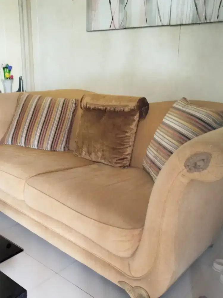 Sofa kain warna kuning