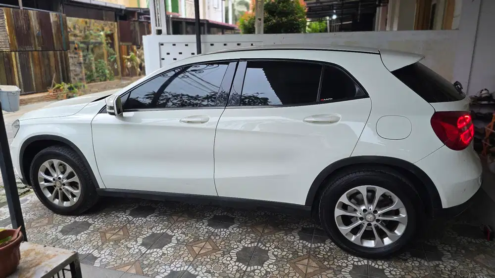 Mercedes-Benz GLA200 2016 Bensin