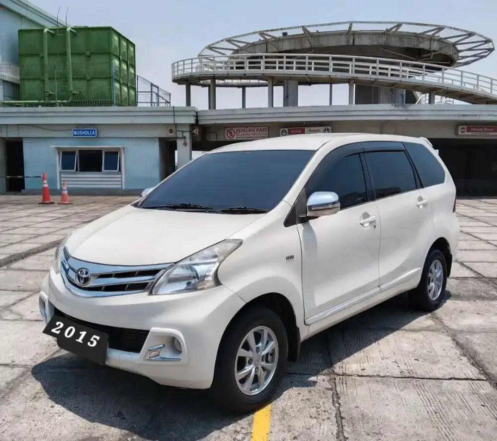 TOYOTA AVANZA G 1.3 AT 2015 UM 9.9 jt only