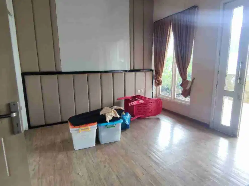 Rumah pakuwon city terawat fengshui bagus