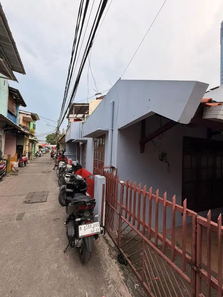 Disewakan rumah murah di pulomas, bisa tempat tinggal atau usaha