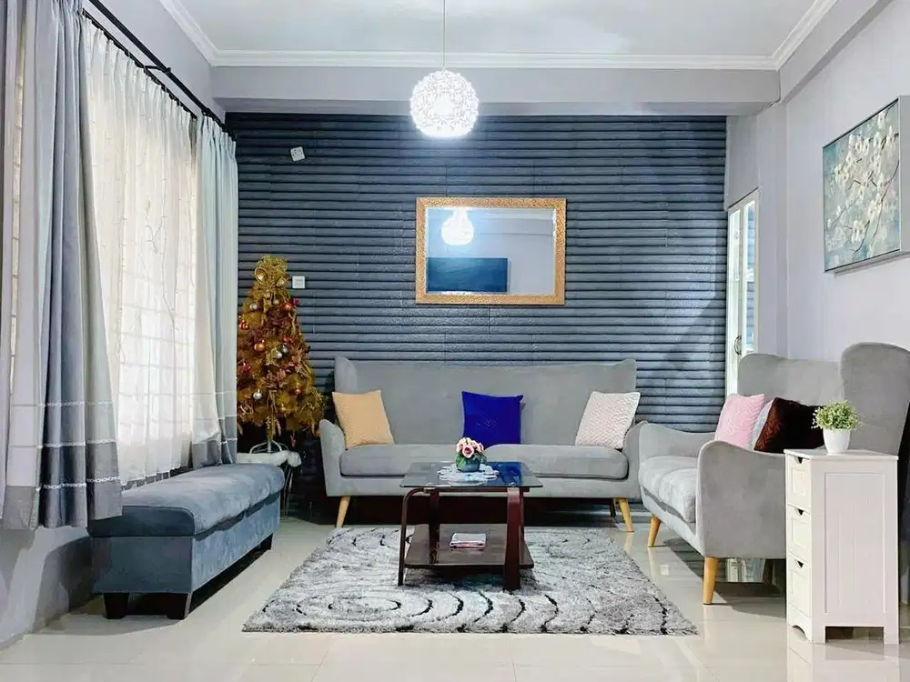 DISEWAKAN / DIJUAL RUMAH TENGAH KOTA