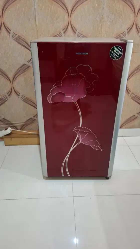 Kulkas Polytron kecil