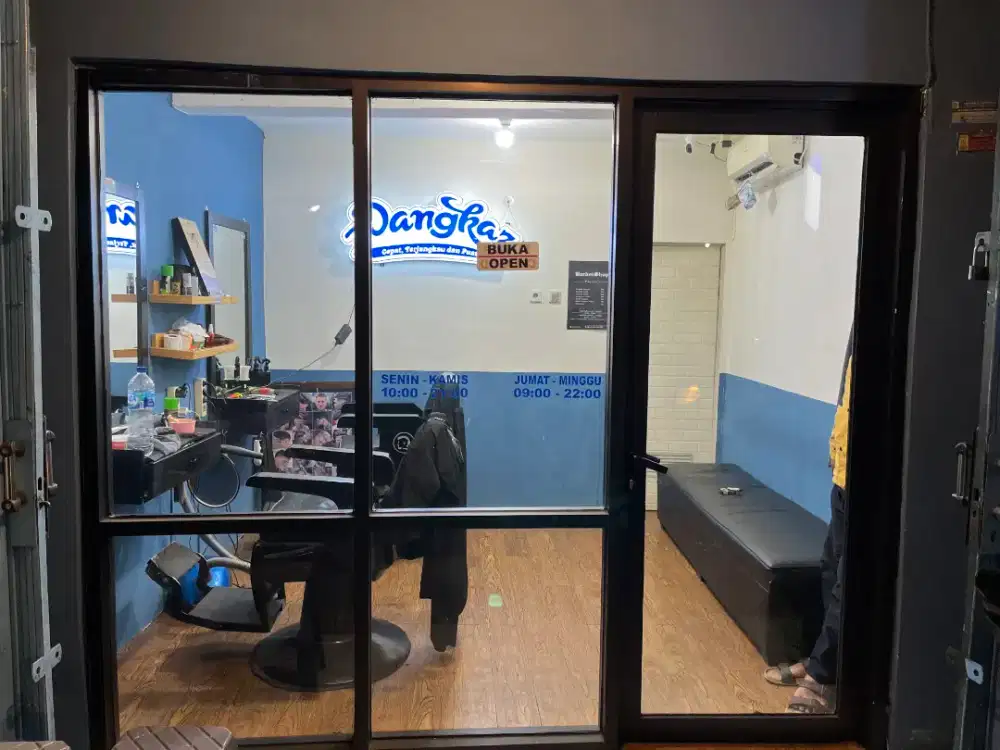 Take Over Barbershop