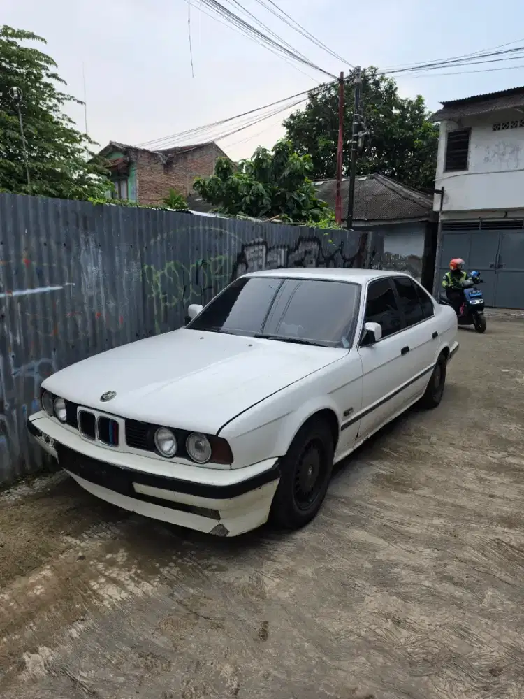 BMW 520i 1987 Bensin
