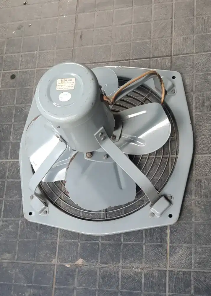 Powerful Ventilating Fan 18