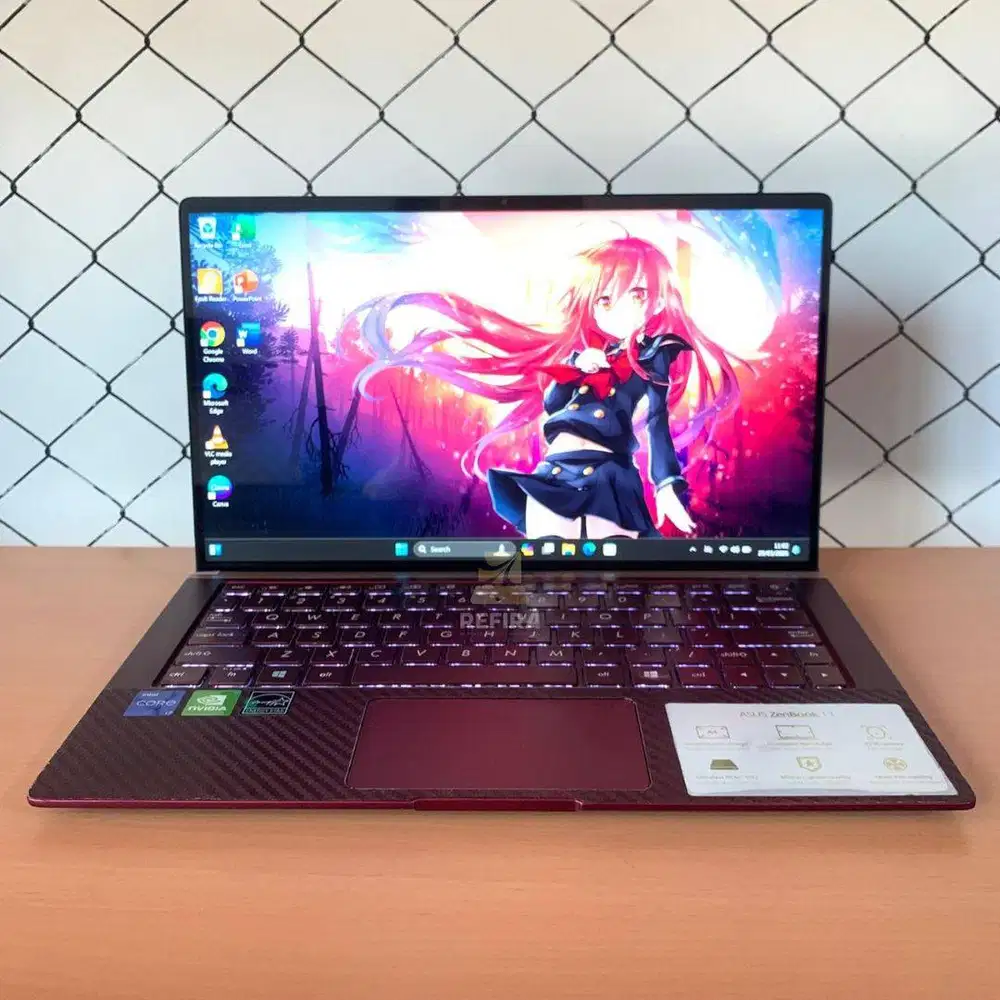 ASUS Zenbook UX333FN / i7-8565U / 16B / SSD 512GB / NVDIA GeForce MX15