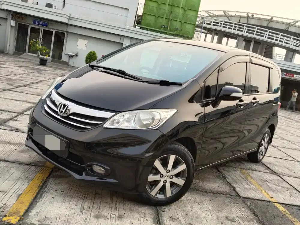 Honda Freed PSD 1.5 AT 2013 mobil simpanan