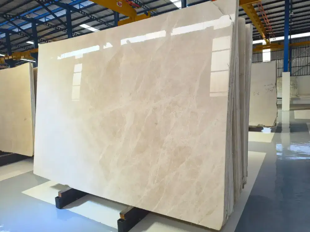 Marmer moon cream lembaran