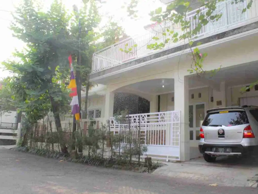 RUMAH BESAR SIAP HUNI