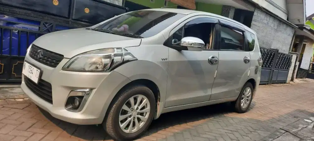 Di jual Ertiga gx mt 2012