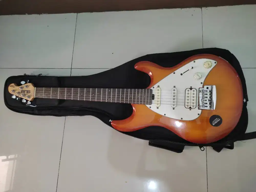 Musicman Sub sterling Silo3