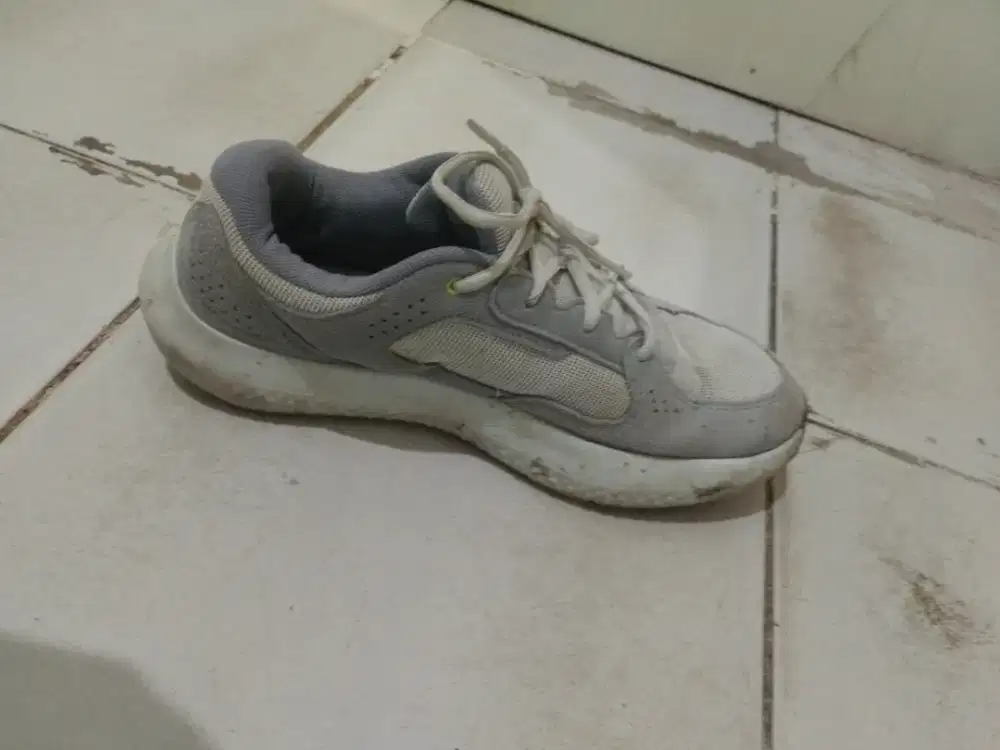 Sepatu under armr deluxe uk 41