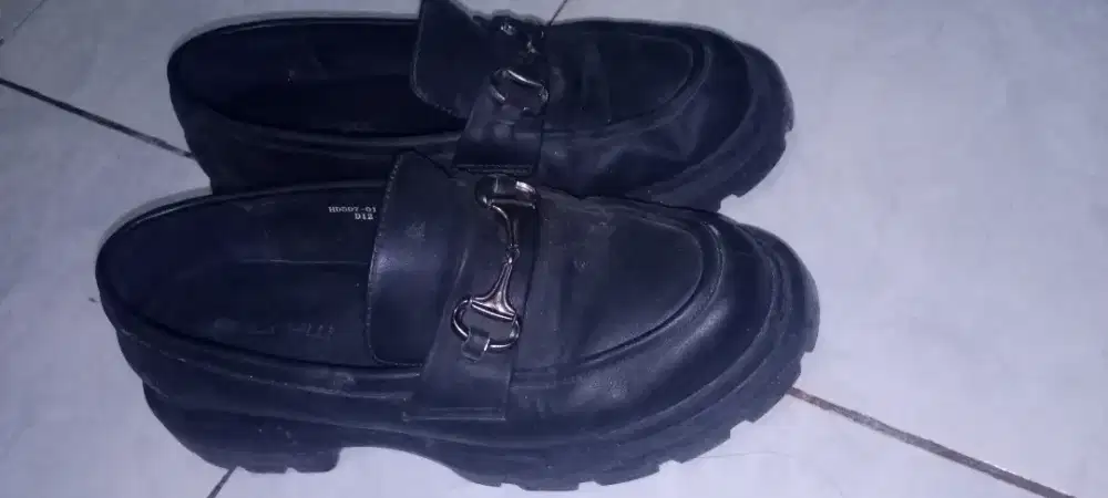 Andrew shoes kulit Asli (hissy size 39)