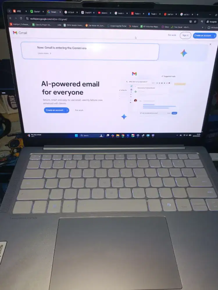 Lenovo Yoga Slim 7i Aura Edition