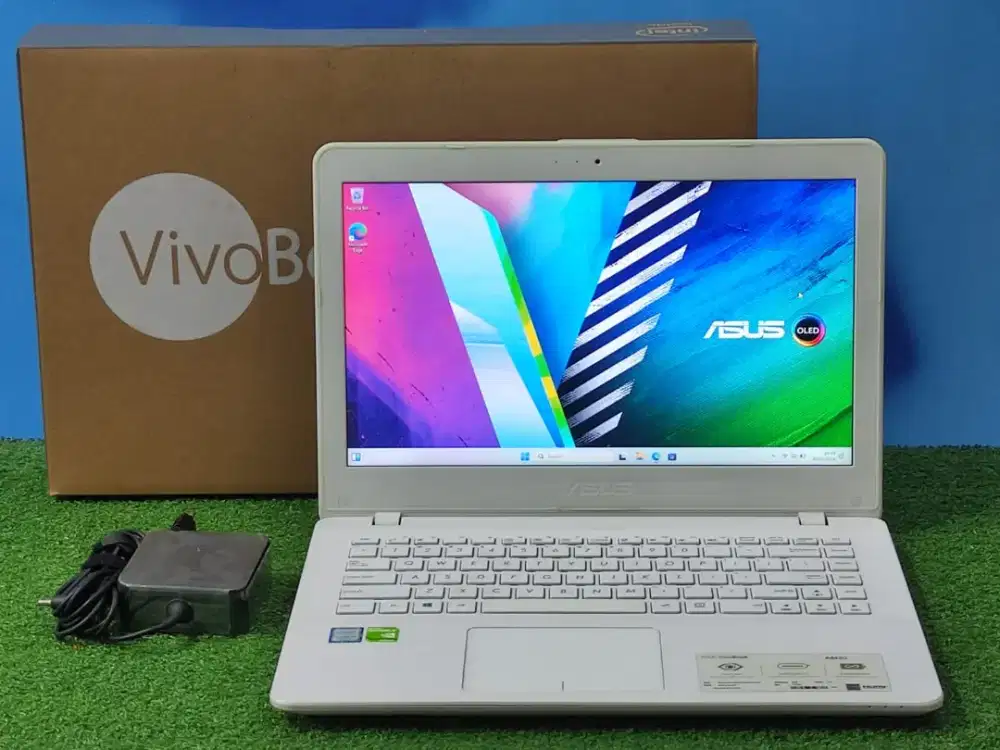 Asus Vivobook A442UR