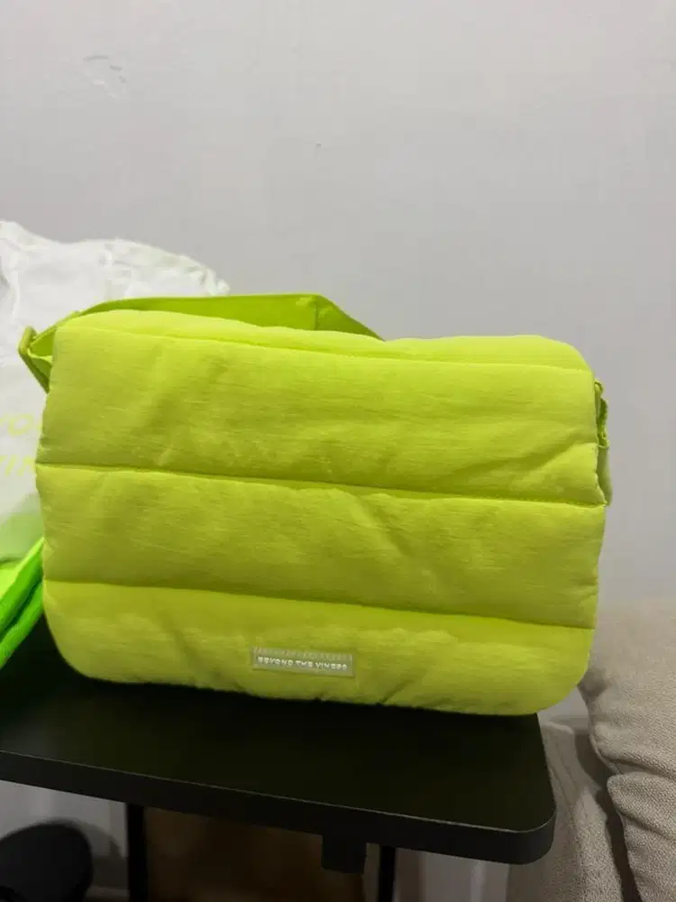BTV - Poofy Bag - Lime