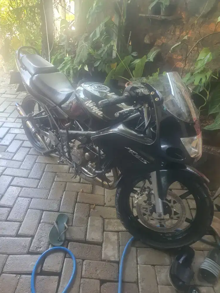 NINJA RR OLD 150CC HITAM