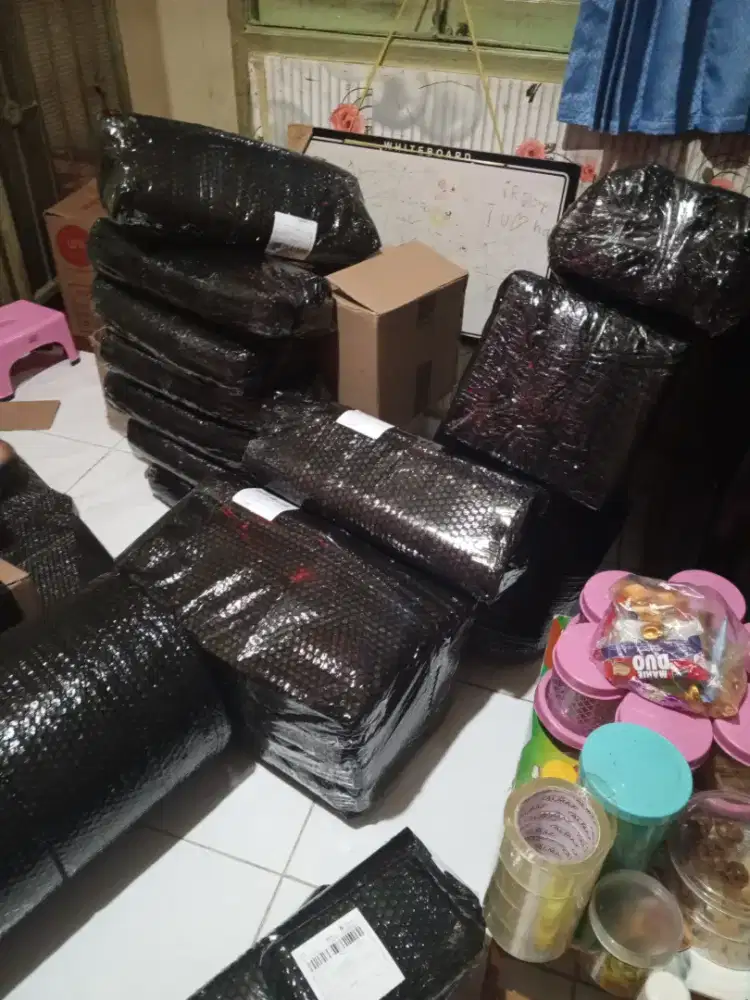 Di cari karyawan untuk packing online