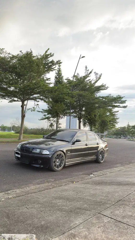 2001 BMW E46 325i