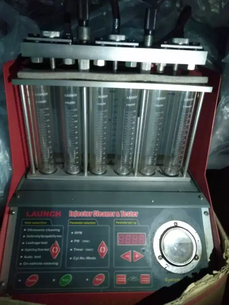 Mesin injeksi cleaner