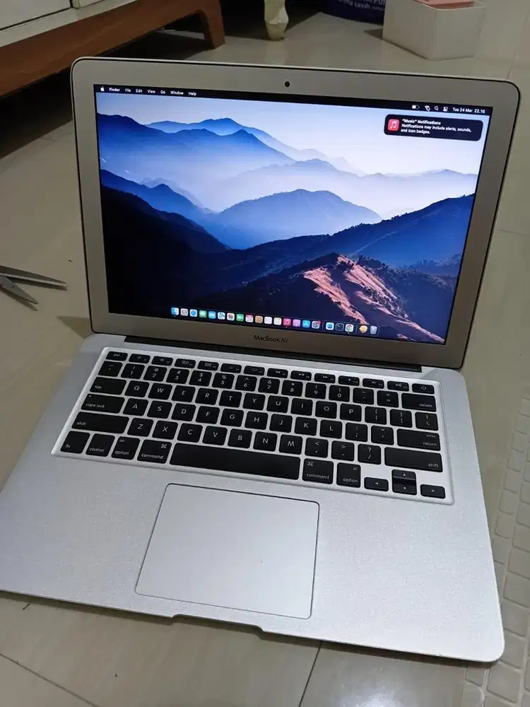 Macbook Air 2015 core i5 ram 4Gb ssd 256