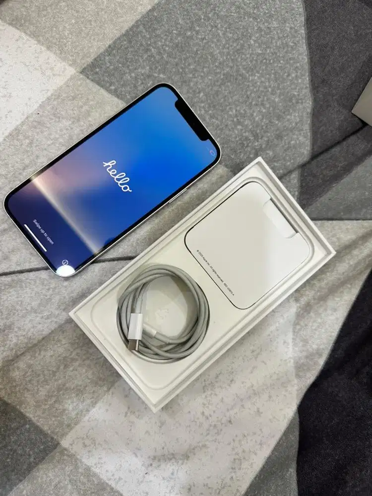Dijual Iphone 12, pemakaian pribadi.