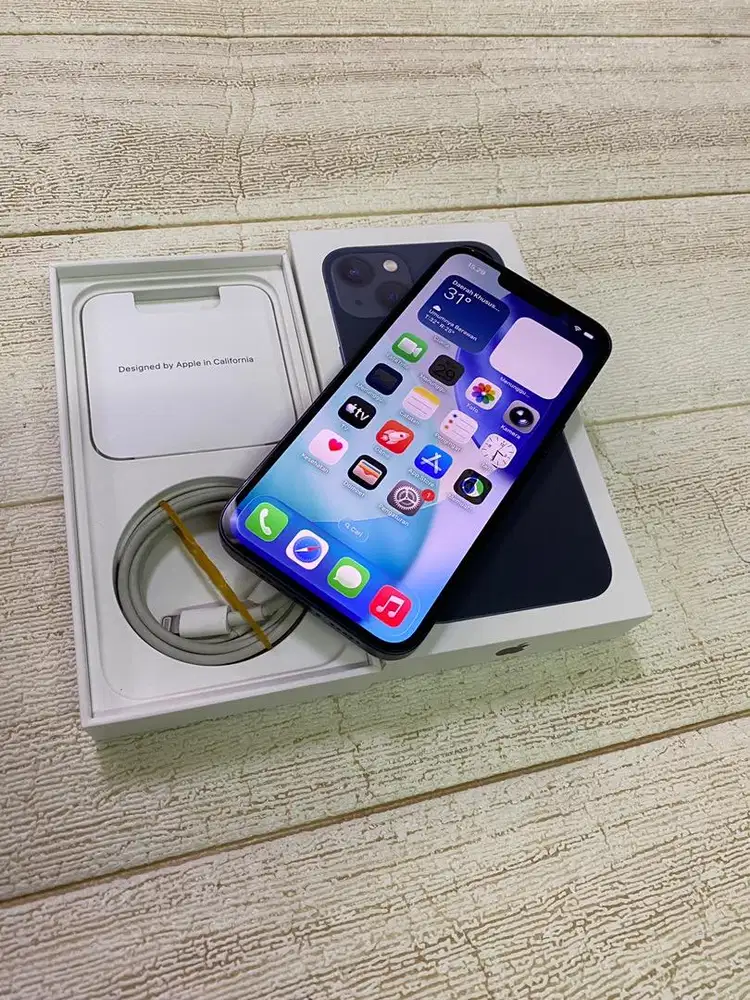 iPhone 13 256GB iBOX