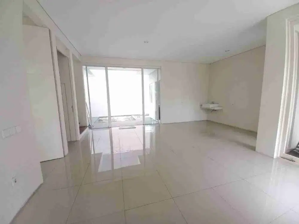 DIJUAL RUMAH SIAP HUNI CITRALAND 2 LANTAI DEKAT PASAR MODERN