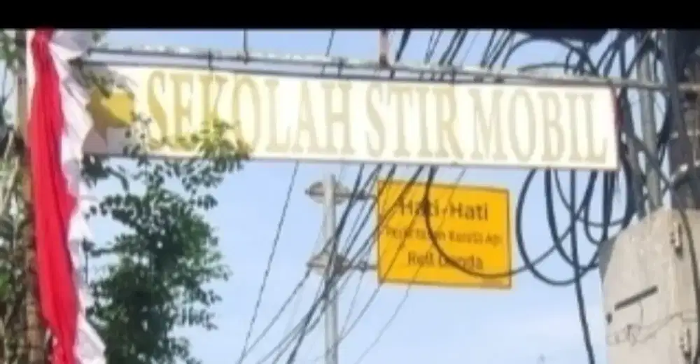 Instruktur mengemudi Berpengalaman