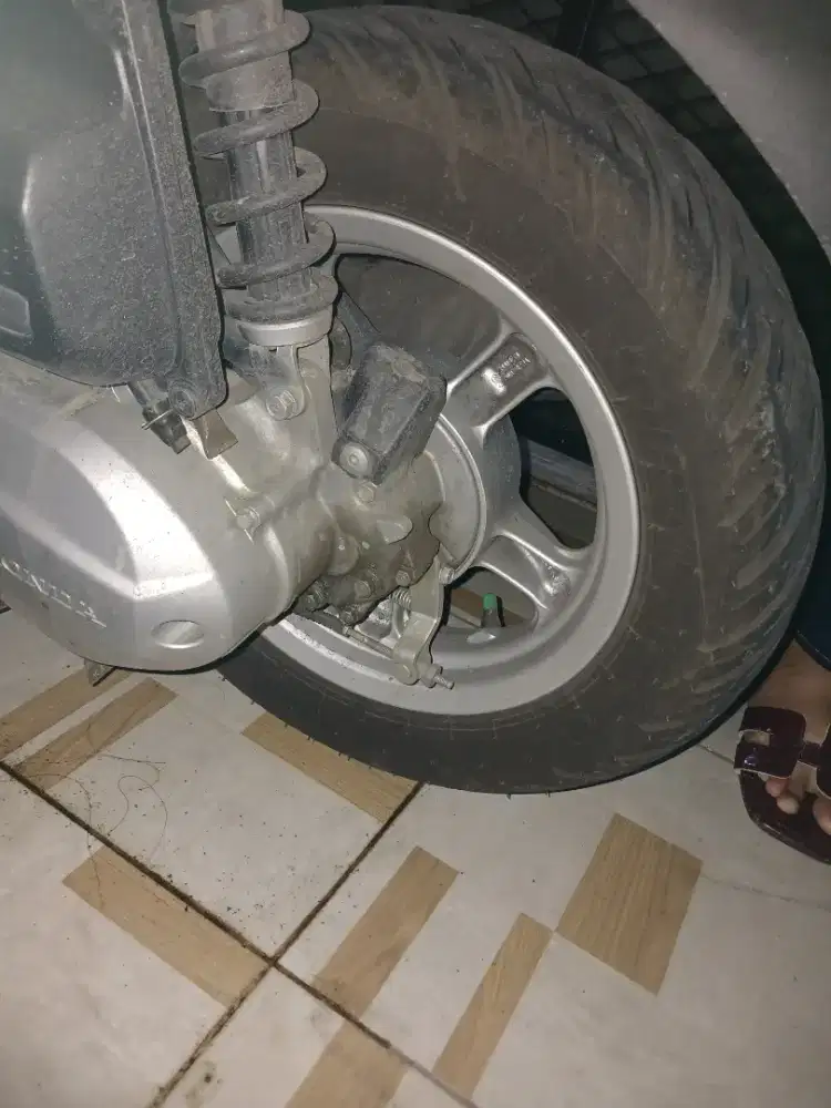 Dijual ban + velg ring 12 scoopy