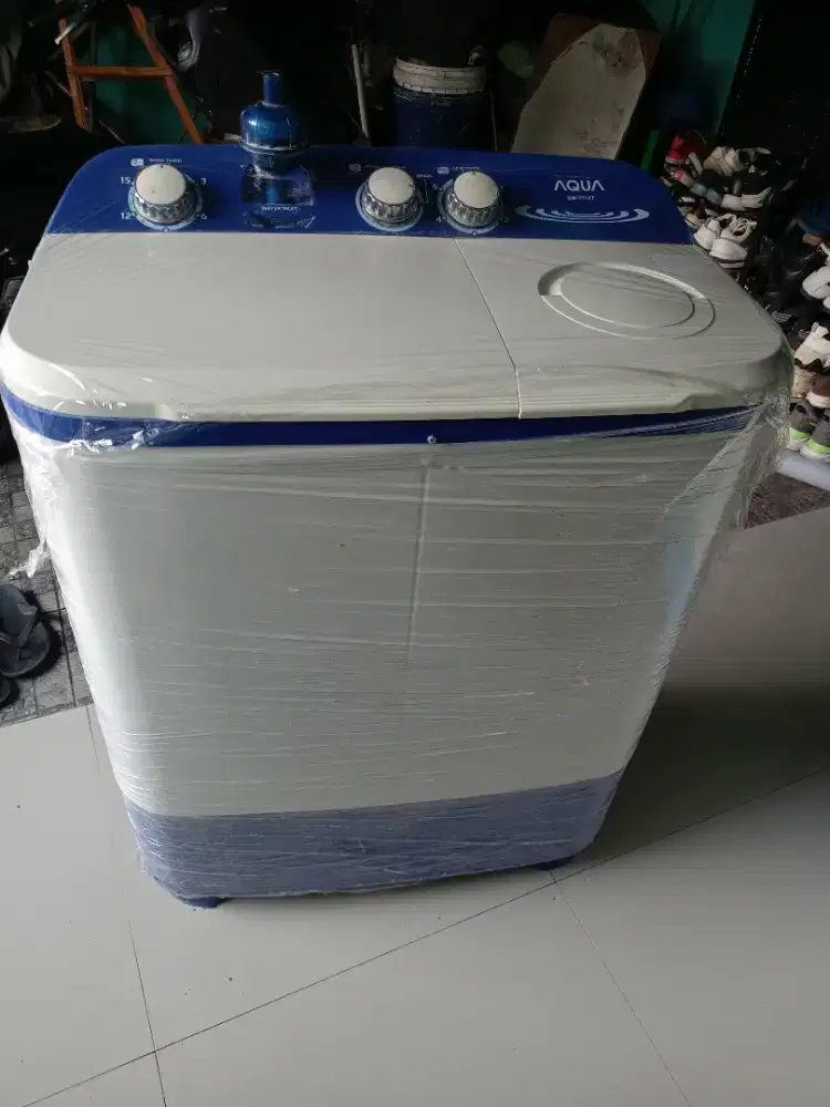 Mesin cuci 2 tabung merk Aqua japan hijab 8kg mulussss