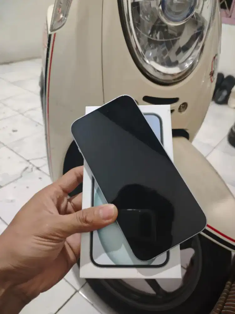 iPhone 15 plus 128 inter blue